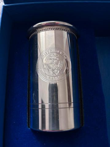United States Navy cup en briefopener Salisbury beschikbaar voor biedingen
