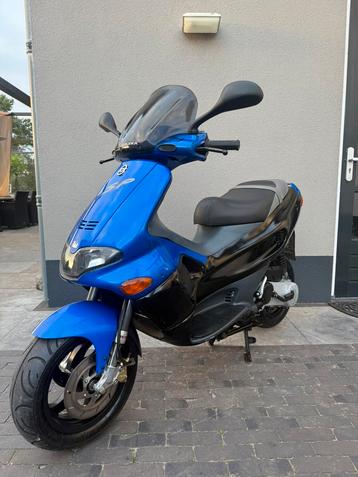 ⭐️Gilera runner 50cc sp dd 2t 10425 KM blauw zwart⭐️ beschikbaar voor biedingen