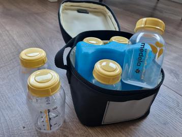 Medela bewaarflesjes en koeltasje voor moedermelk beschikbaar voor biedingen