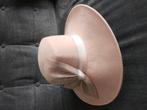 Winter hoed licht roze, Kleding | Dames, Hoeden en Petten, Ophalen of Verzenden, Zo goed als nieuw