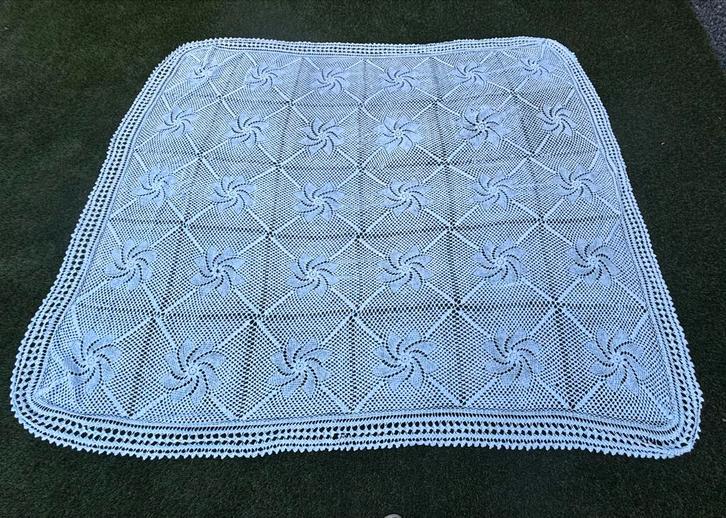 Wit Gehaakt Kleed / Bedsprei - Handgemaakt Groot Formaat, Antiek en Kunst, Antiek | Kleden en Textiel, Ophalen of Verzenden