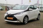 Toyota Aygo 1.0 VVT-i x-play | Camera | Automaat! |, Auto's, Toyota, Stof, Gebruikt, 4 stoelen, Wit