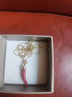 Gouden ketting met koraal hanger - APA 1848 Cornicello, Met hanger, Ophalen of Verzenden, Zo goed als nieuw, Goud