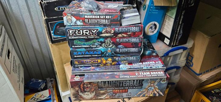 Slaughterball kickstarter, Hobby en Vrije tijd, Gezelschapsspellen | Bordspellen, Gebruikt, Een of twee spelers, Drie of vier spelers