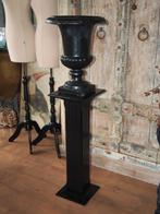 Kleine Zwarte Zuil met bloempot, Ophalen, Gebruikt