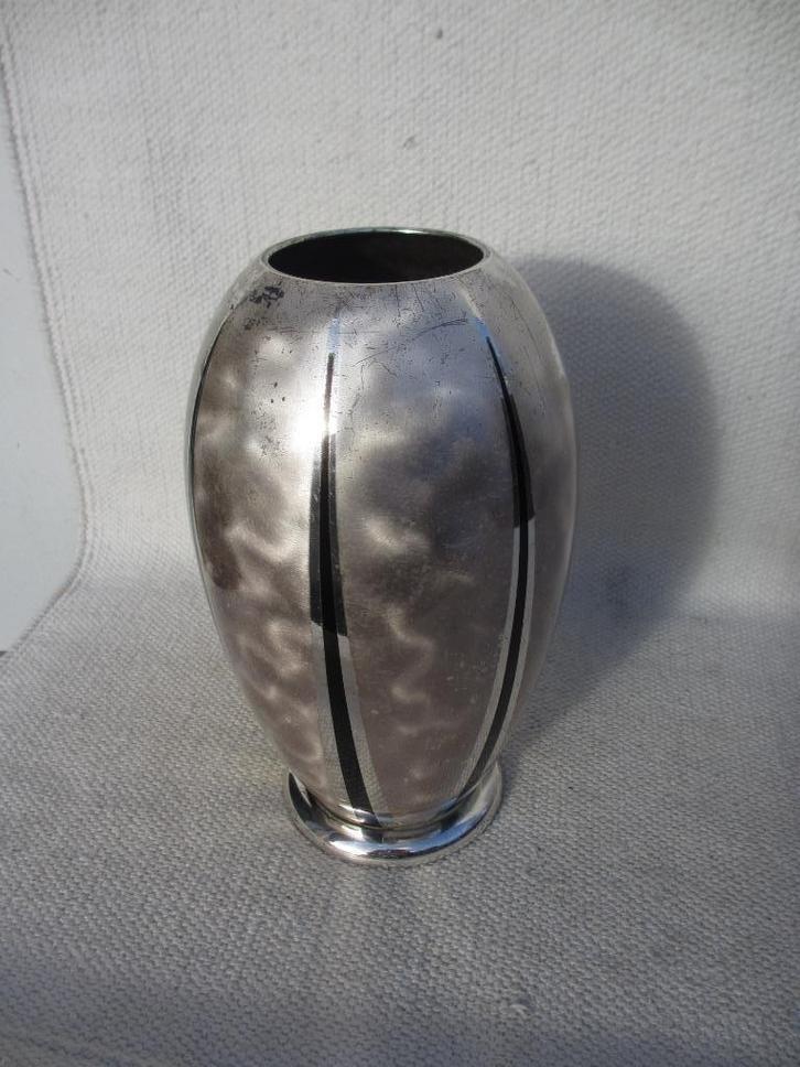 Antieke Art Deco vaas WMF Ikora verzilverd, Antiek en Kunst, Antiek | Vazen, Ophalen of Verzenden