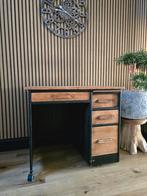 Vintage Bureau, voor een symbolisch Bedrag., Ophalen
