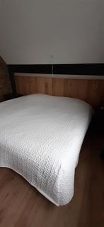 Wit warm bedsprei doorgestikt / quilt met 2 slopen Ikea, Huis en Inrichting, Wit, Tweepersoons, Ophalen of Verzenden, Zo goed als nieuw