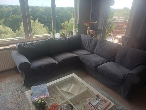 Te koop: Grijze Ektorp hoekbank van IKEA — super comfy &, Huis en Inrichting, Banken | Bankstellen, Gebruikt, Vierpersoons of meer