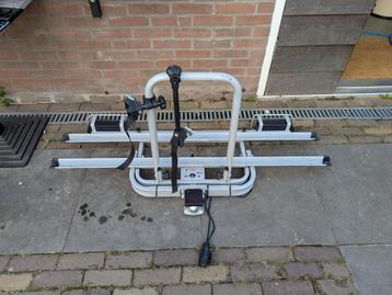 Goedkope fietsendrager trekhaak kantelbaar achterklep beschikbaar voor biedingen