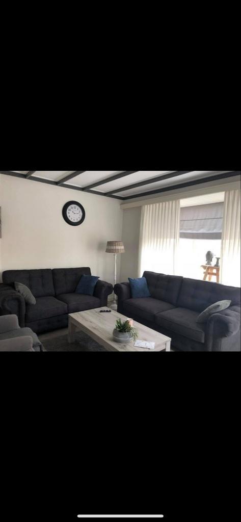 2 Nette Banken, Huis en Inrichting, Banken | Bankstellen, Zo goed als nieuw, Rechte bank, Driepersoons, 200 tot 250 cm, 75 tot 100 cm