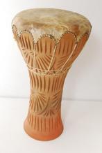 darboeka, Marrokaans aardewerk 44 cm hoog, 25 cm diameter, Ophalen of Verzenden, Zo goed als nieuw, Trommel