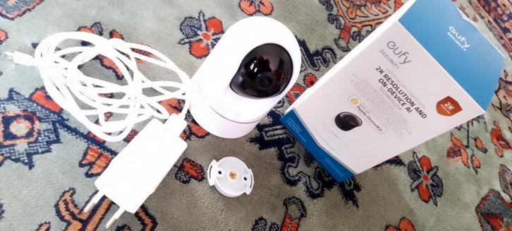 Eufy Security Binnencamera 2K - Nieuwstaat!, Audio, Tv en Foto, Videobewaking, Zo goed als nieuw, Binnencamera, Ophalen of Verzenden