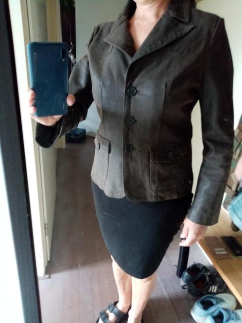 Mooi bruin leren jasje maat 42, Kleding | Dames, Jasjes, Kostuums en Pakken, Gedragen, Jasje, Maat 42/44 (L), Bruin, Ophalen of Verzenden
