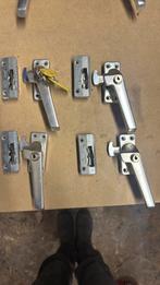 Veiligheids sluitwerk met sleutels, Doe-het-zelf en Verbouw, Ophalen of Verzenden, Zo goed als nieuw, Rvs, Slot