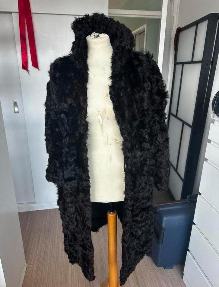 Lange echte bontjas, vrijwel ongedragen, Kleding | Dames, Bodywarmers, Zo goed als nieuw, Maat 38/40 (M), Bruin, Ophalen of Verzenden
