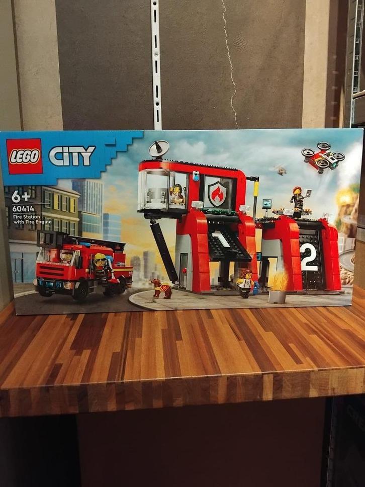 LEGO 60414 – Brandweerkazerne en Brandweerauto Gloednieuw!, Kinderen en Baby's, Speelgoed | Duplo en Lego, Nieuw, Lego, Complete set