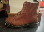 Dr martens 1460 pascal bruin maat 42 nieuw in doos, Kleding | Heren, Schoenen, Bruin, Boots, Nieuw, Ophalen of Verzenden