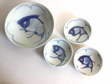 4x Chinees blauw wit Koi karper vis schaaltjes beschikbaar voor biedingen