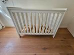 Kidsmill babybed 70x140 + FLOW matras, Kinderen en Baby's, Babywiegjes en Ledikanten, Ophalen, Zo goed als nieuw, Ledikant