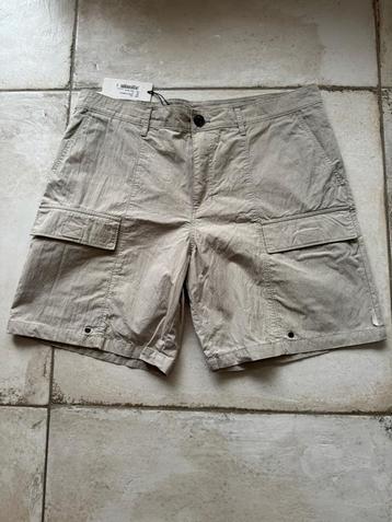 Nieuwe originele bermuda korte broek van het merk Olaf in XL beschikbaar voor biedingen