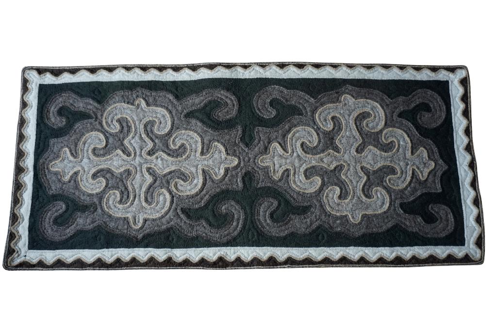 Kyrgyz handmade felt rug – Under one wing, Shyrdam, 100 tot 150 cm, Nieuw, Ethnic