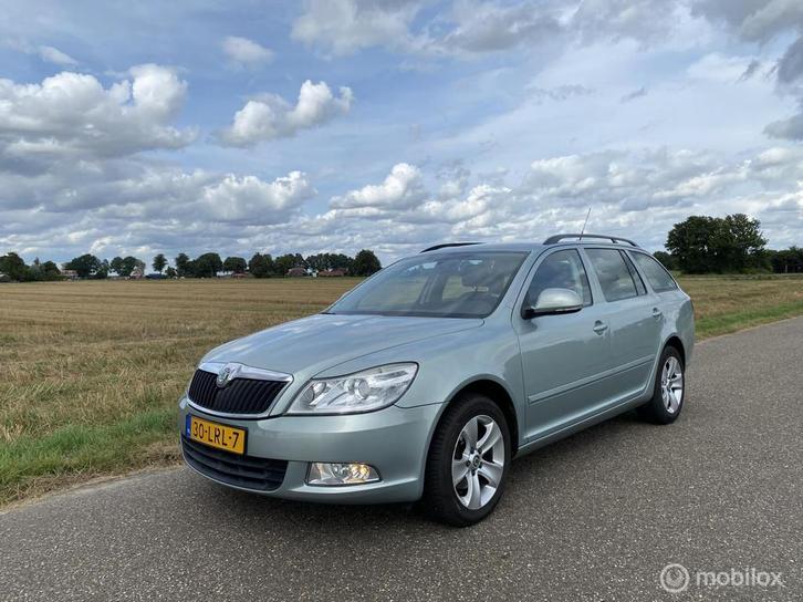 Skoda Octavia Combi 1.8 TSI Automaat Handel of Export, Auto's, Skoda, Bedrijf, Te koop, Octavia, ABS, Airbags, Airconditioning