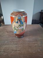 Oosterse vaas met afbeeldingen, Ophalen of Verzenden