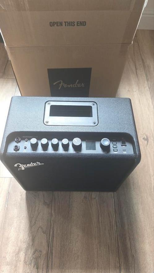 FENDER MUSTANG LT25 Z.G.N!, Muziek en Instrumenten, Versterkers | Bas en Gitaar, Zo goed als nieuw, Minder dan 50 watt, Ophalen of Verzenden