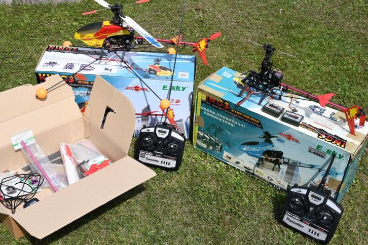Twee Helicopters en RC Vliegtuig, Hobby en Vrije tijd, Modelbouw | Radiografisch | Helikopters en Quadcopters, Gebruikt, Helikopter