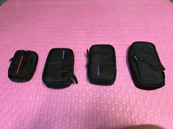 Set van 4 compacte organizers / accessoiretasjes – ideaal vo, Computers en Software, Overige Computers en Software, Zo goed als nieuw