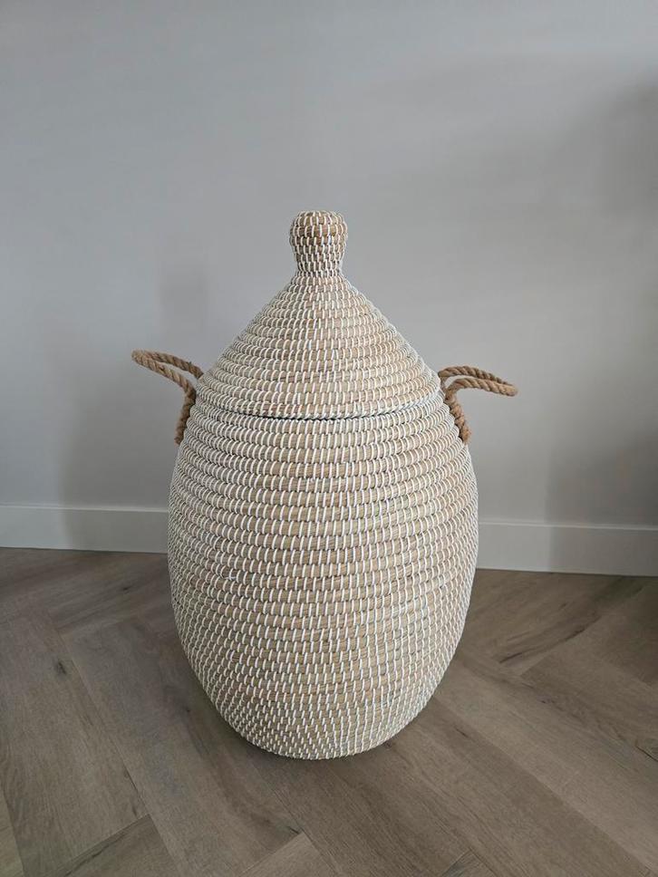 Mooie grote Mand met Deksel, Huis en Inrichting, Woonaccessoires | Schalen en Manden, Zo goed als nieuw, Mand, Rond, Ophalen