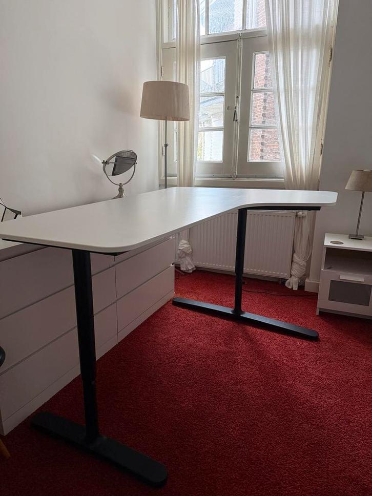 IKEA BEKANT Hoekbureau Links - Wit/Zwart, Huis en Inrichting, Bureaus, Gebruikt, Bureau, In hoogte verstelbaar, Ophalen of Verzenden