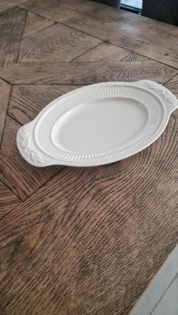 Wedgwood Edme Roomstelblaadje Serveerschaaltje met 2 oortjes beschikbaar voor biedingen