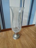 Te koop: mooie vaas met tinnen (?) voet, Antiek en Kunst, Antiek | Glas en Kristal, Ophalen of Verzenden