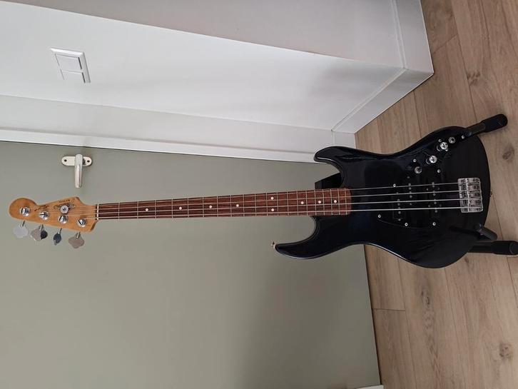 Fender JP90 precision met jazz element, Muziek en Instrumenten, Snaarinstrumenten | Gitaren | Bas, Gebruikt, Ophalen