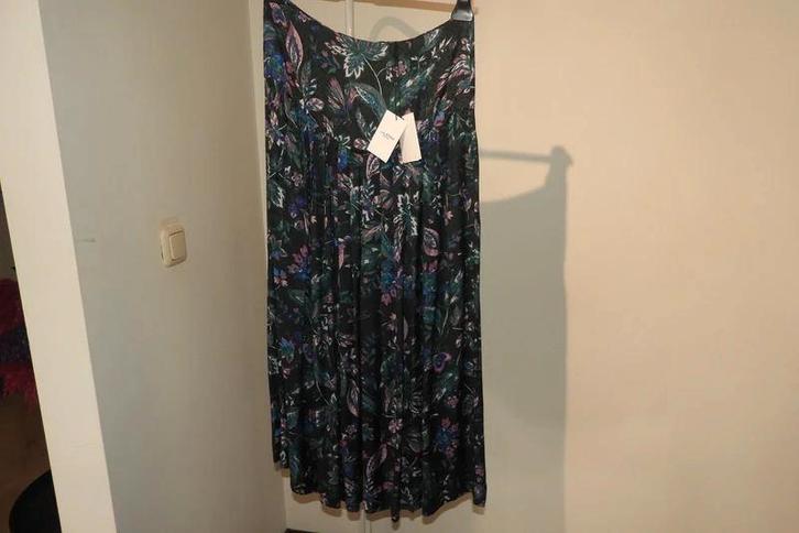 Isabel Marant Etoile bella skirt bloem print kleur Nieuw M, Kleding | Dames, Rokken, Nieuw, Maat 38/40 (M), Groen, Onder de knie