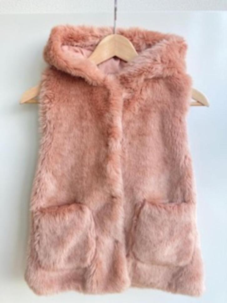 Zachte oudroze bodywarmer van Zara mt. 152, Kinderen en Baby's, Kinderkleding | Maat 152, Zo goed als nieuw, Meisje, Trui of Vest