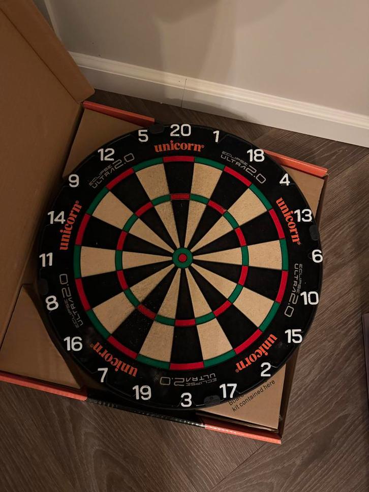 Unicorn Eclipse Ultra 2.0 Dartbord, Sport en Fitness, Darts, Zo goed als nieuw, Dartbord, Elektronisch, Ophalen of Verzenden