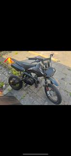 110cc semi-automaat pitbike (projectje), Zo goed als nieuw, 110 cc, 4 versnellingen, Ophalen