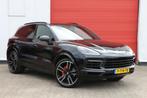 Porsche Cayenne 3.0 340pk Trekhaak | All black | 22 inch, Auto's, Gebruikt, 2995 cc, 1960 kg, Leder