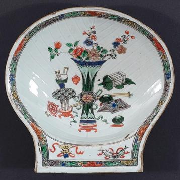 Kangxi Chinese famille verte schelp 2 beschikbaar voor biedingen