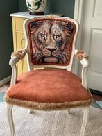Brocante stoel met leeuw, velvet terra, Ophalen, Brocante, Eén
