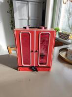 Barbi kast, Ophalen of Verzenden, Zo goed als nieuw, Babypop