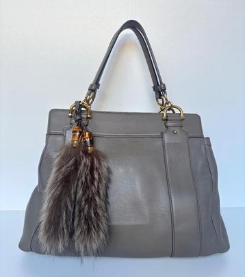 GUCCI Grijs taupe bont bamboo charm leer schouder tas bag  beschikbaar voor biedingen