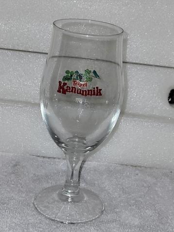 Kanunnik glazen. beschikbaar voor biedingen