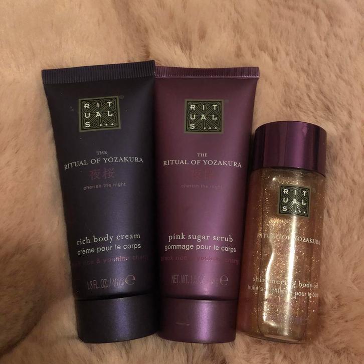 Rituals Yozakura mini set, Sieraden, Tassen en Uiterlijk, Uiterlijk | Lichaamsverzorging, Nieuw, Bodylotion, Crème of Olie, Ophalen