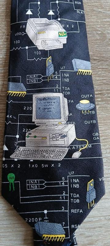 100% silk elegance London vintage computer desktop stropdas  beschikbaar voor biedingen