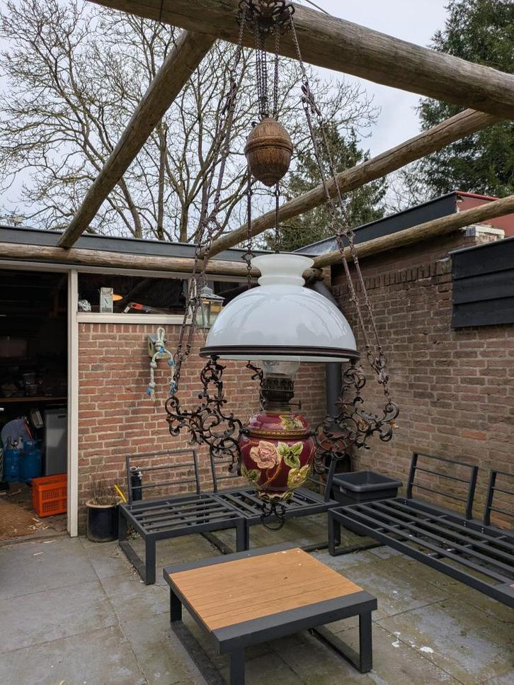 Jugendstil: Vuurvergulde Majolica olie/petroleumlamp, Antiek en Kunst, Antiek | Keramiek en Aardewerk, Ophalen