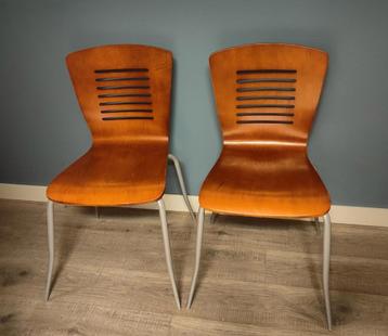 stoelen beschikbaar voor biedingen